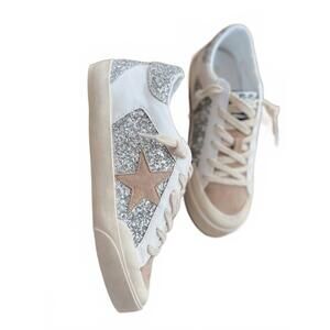 NEW MIIM women's lace-up glitter leather star sneakers in taupe